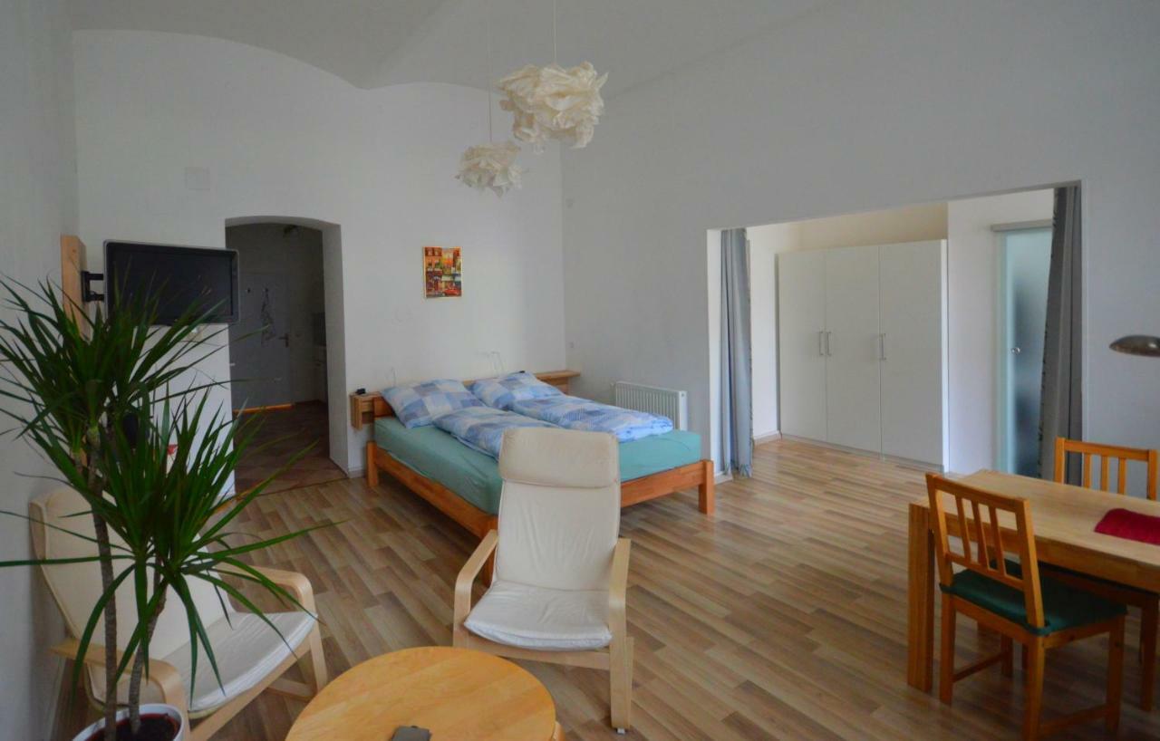 Wiener Ferienwohnung ภายนอก รูปภาพ